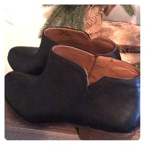Black Lucky Bardon booties